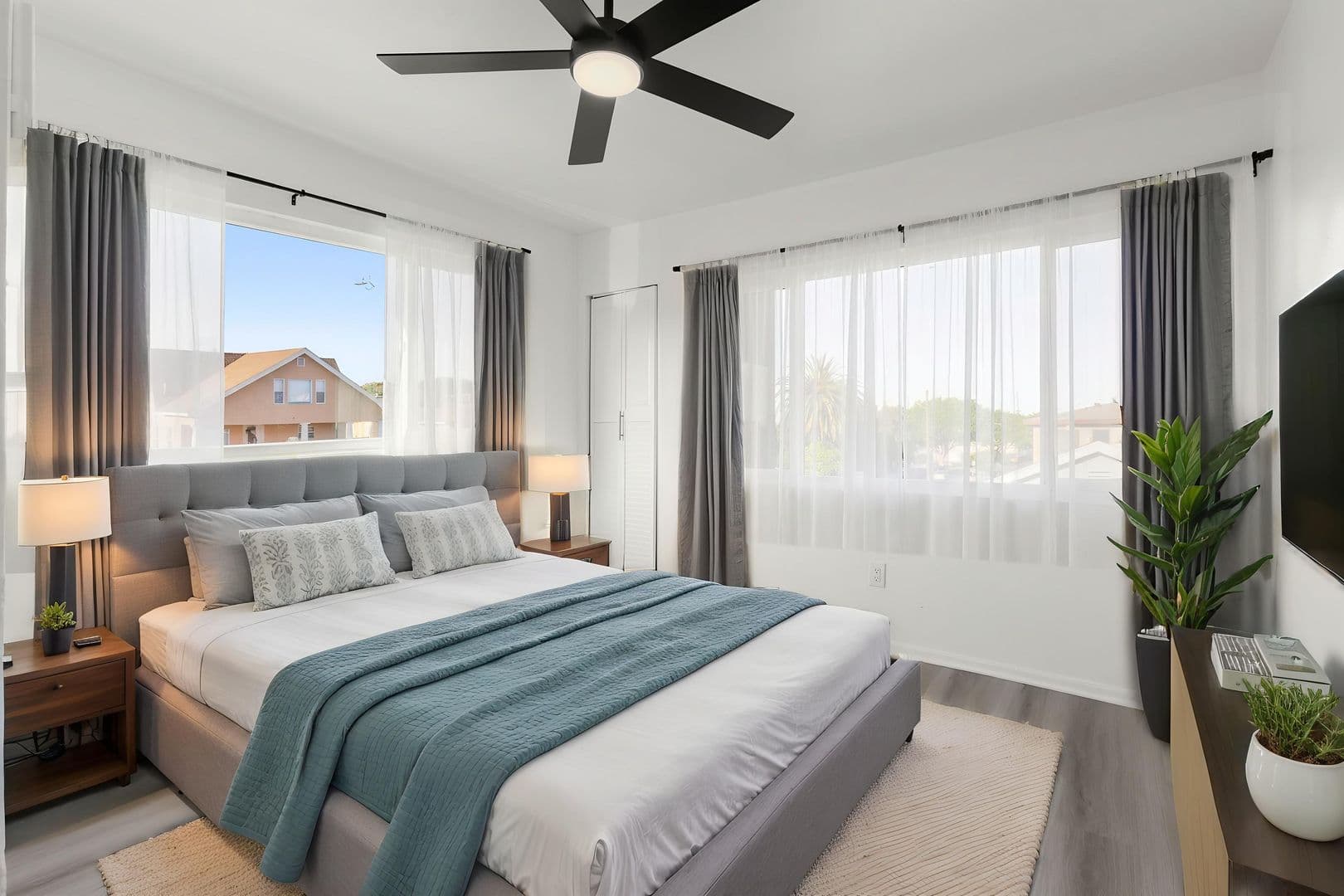 Los Angeles Apartment: 1040 W. 91st Street