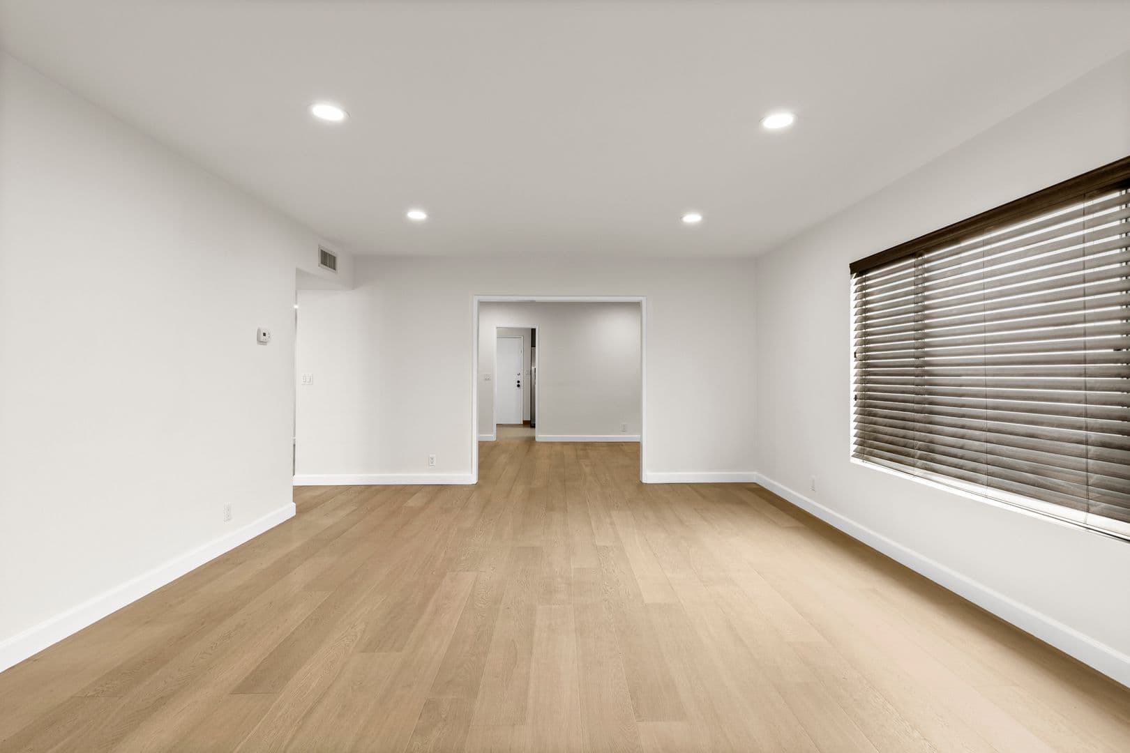 Beverly Hills Apartment: 148 S. Oakhurst Drive
