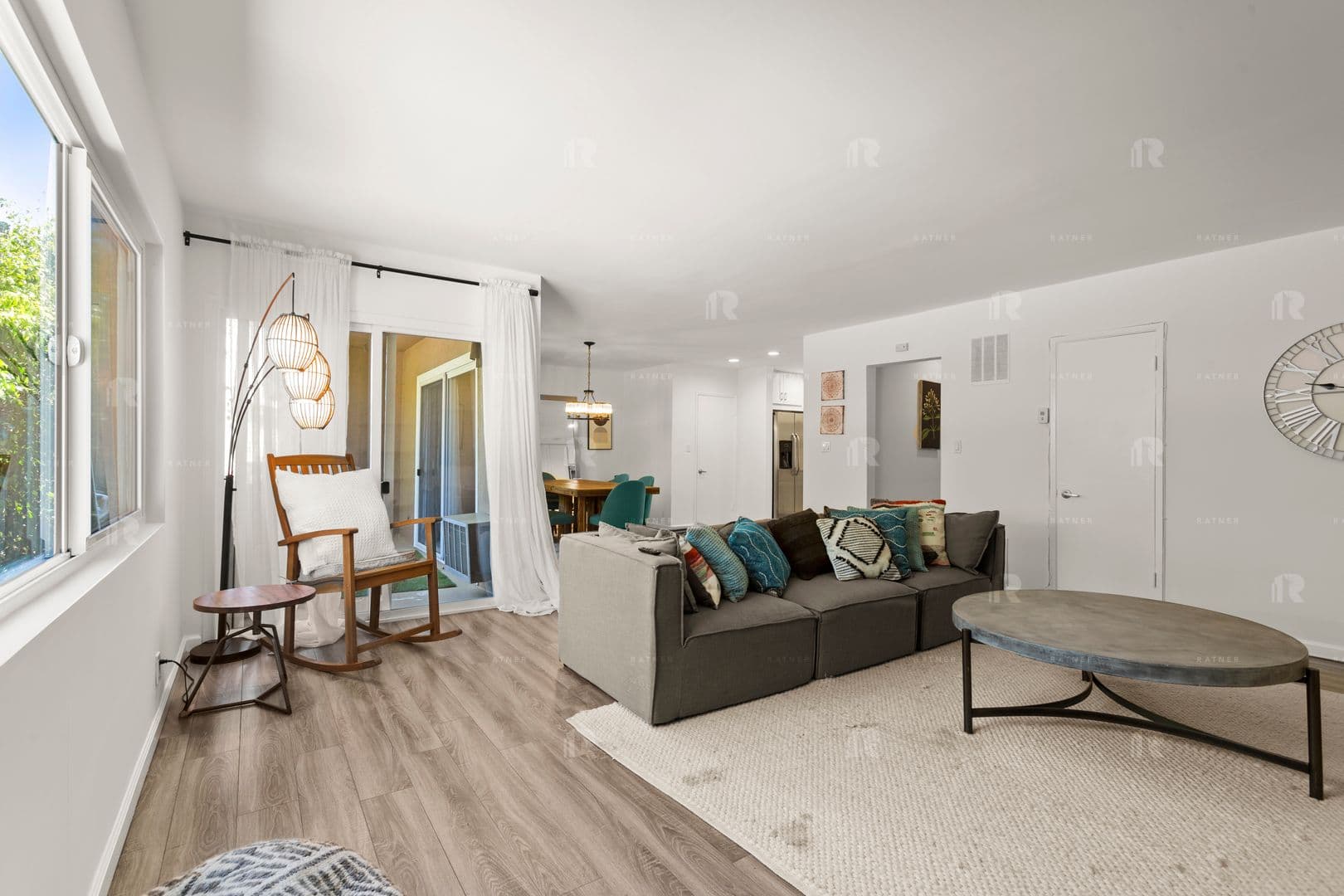 Studio City Apartment: 4216 Mary Ellen Avenue