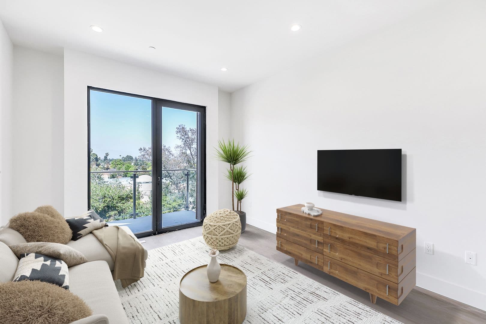 Valley Village Apartment: 12444 Chandler Blvd