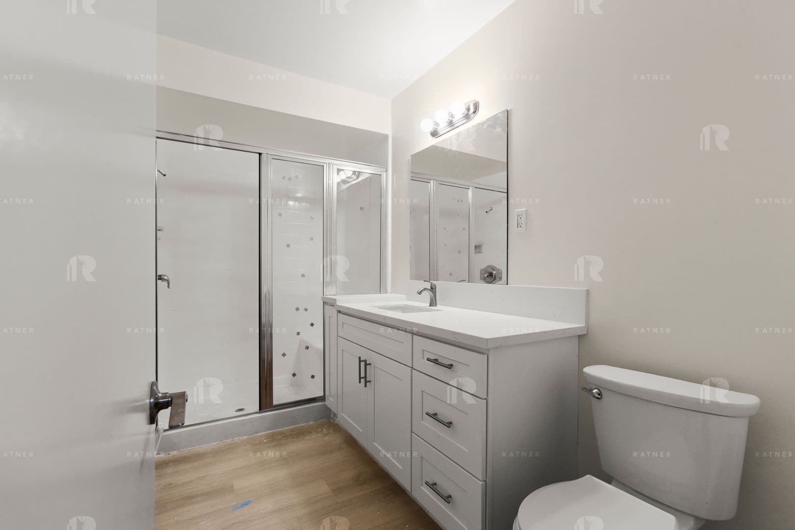 Studio City Apartment: 4216 Mary Ellen Avenue