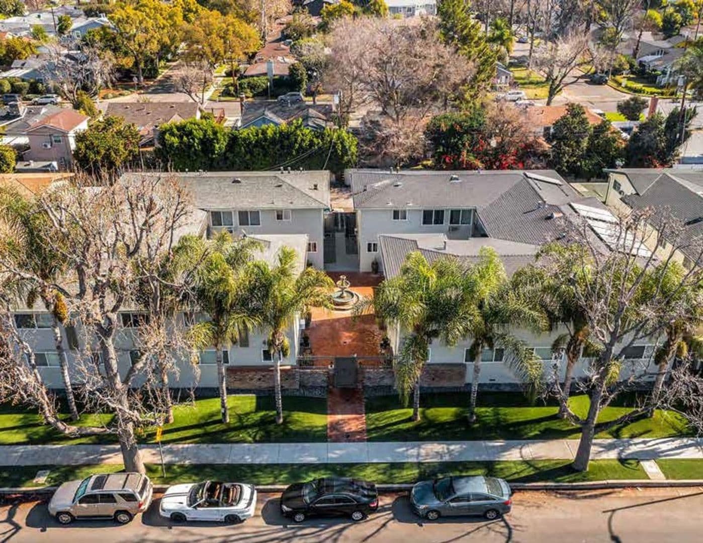 Sherman Oaks Apartment: 4846 Hazeltine Avenue
