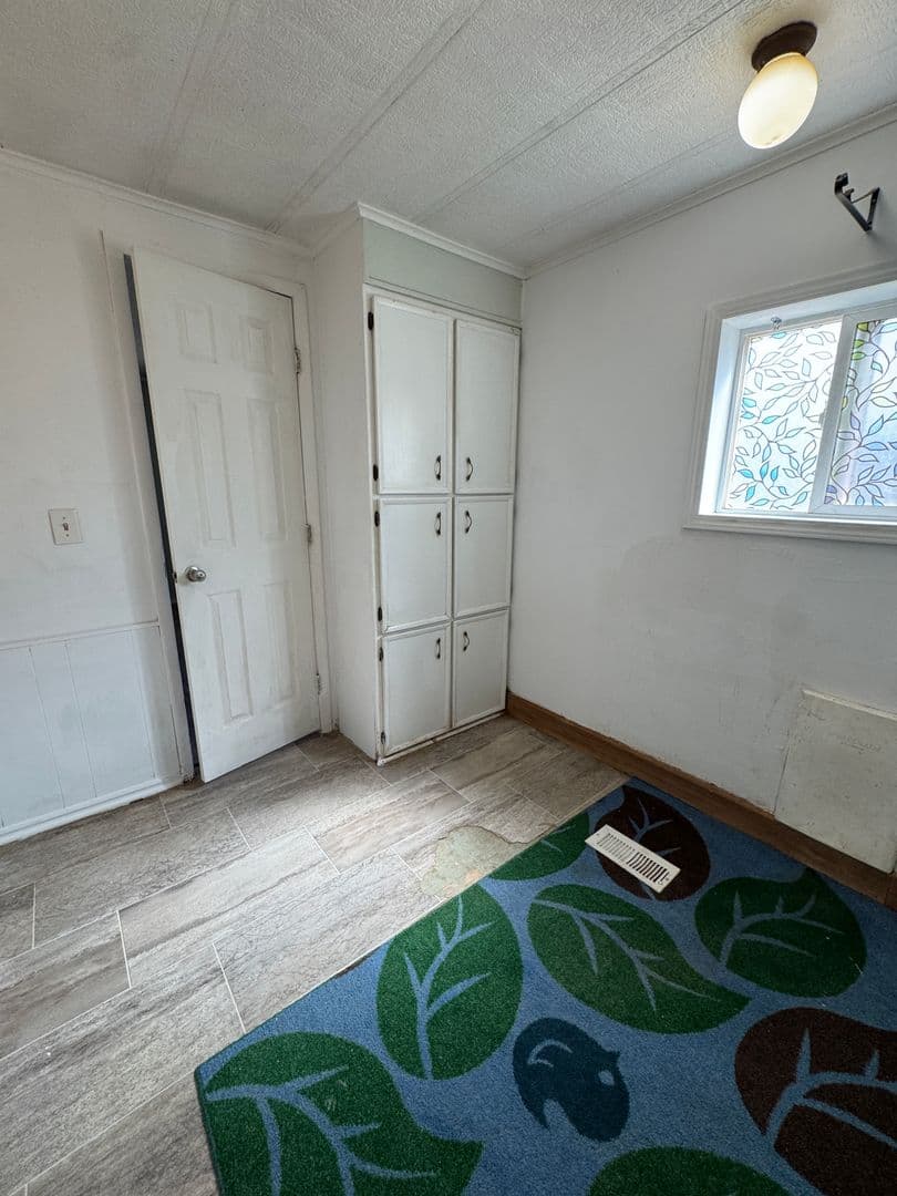 Rangely House: 145 Taylor Ave.