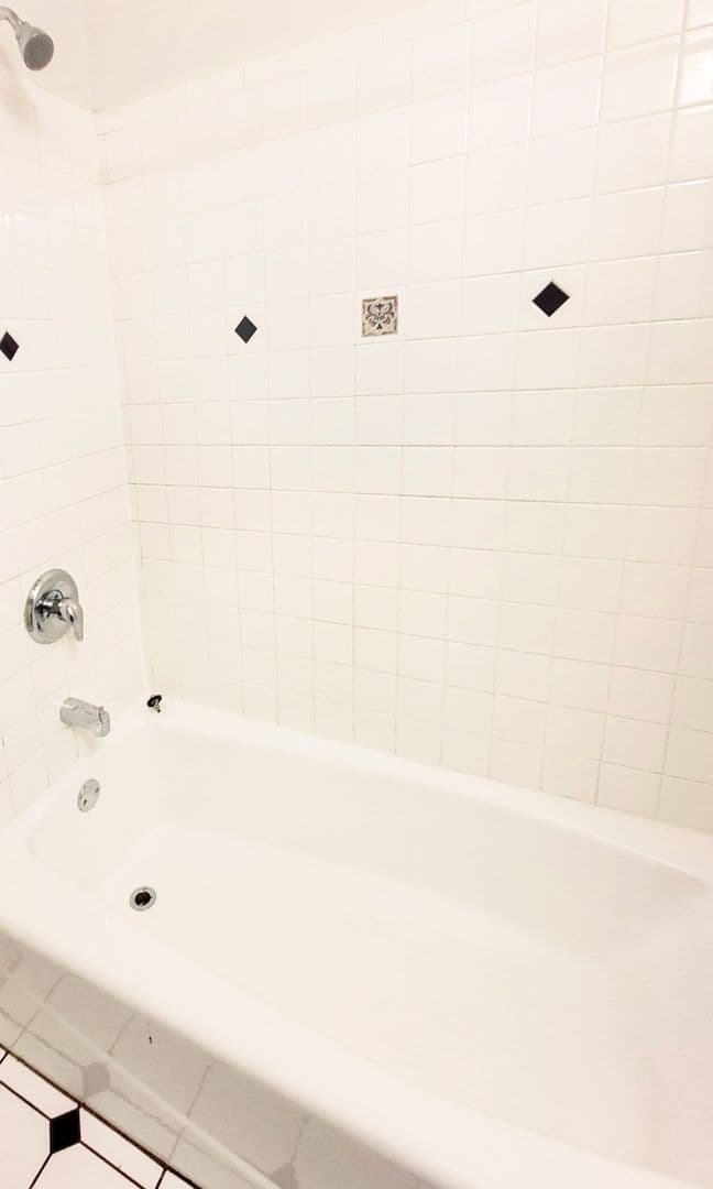 Columbus Apartment: 1350 Neil Avenue