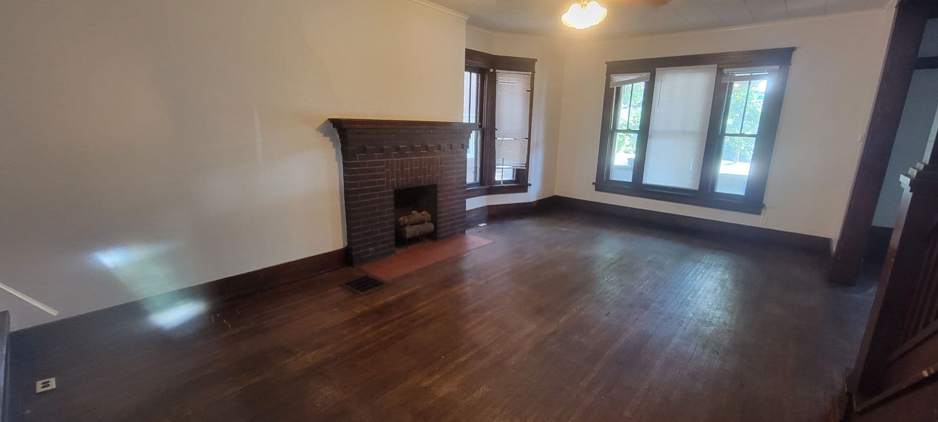 Columbus House: 2015 Summit St.