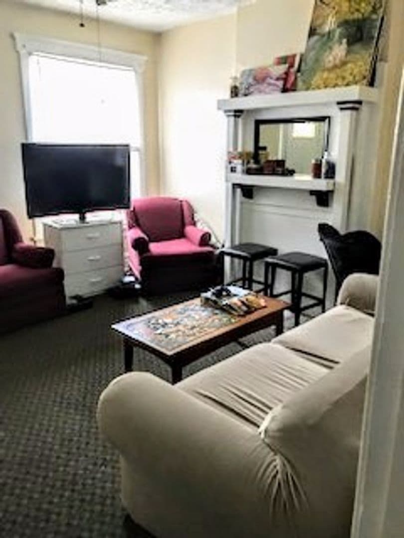 Columbus Townhome: 113-121 W 9th Ave
