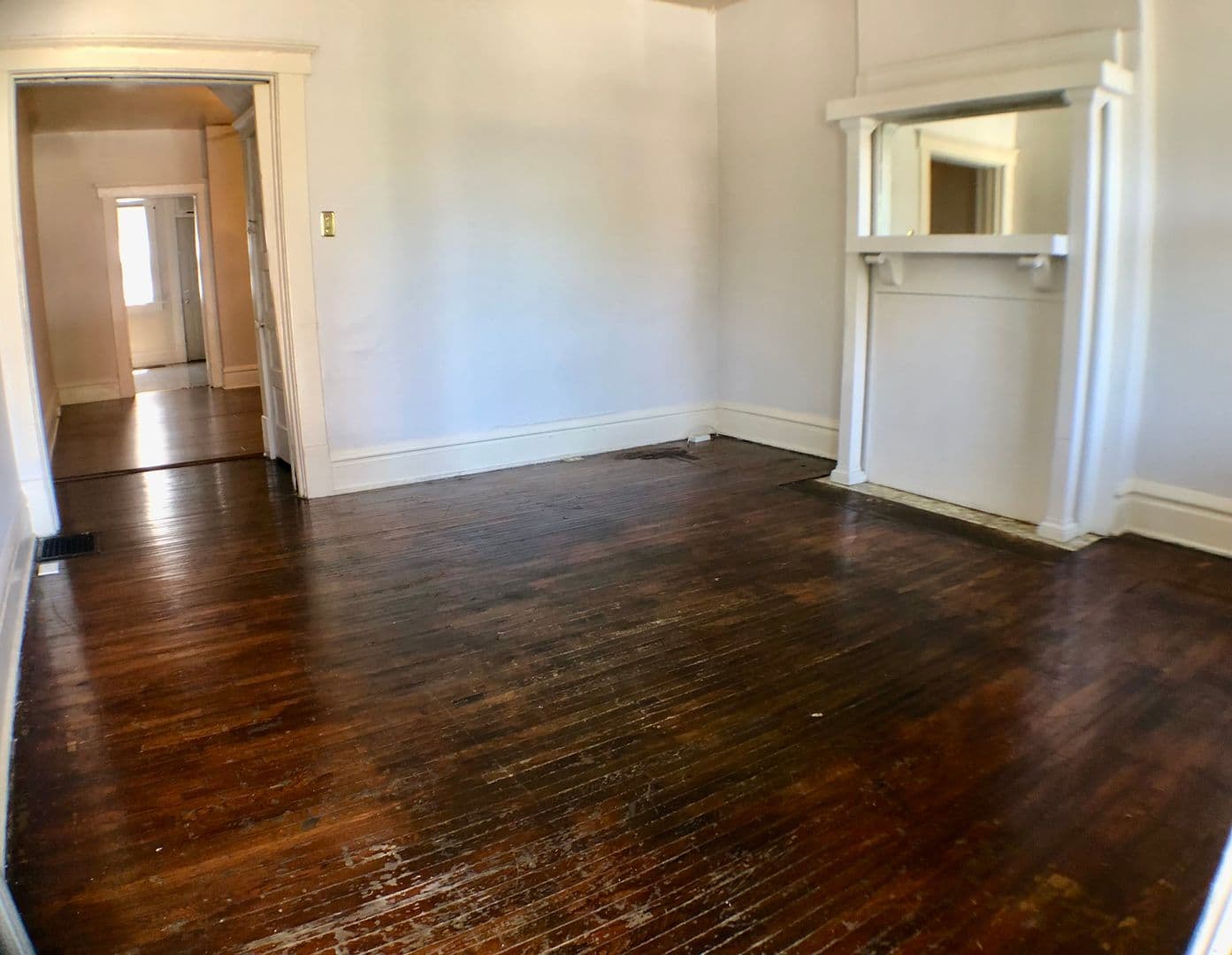 Columbus Townhome: 113-121 W 9th Ave