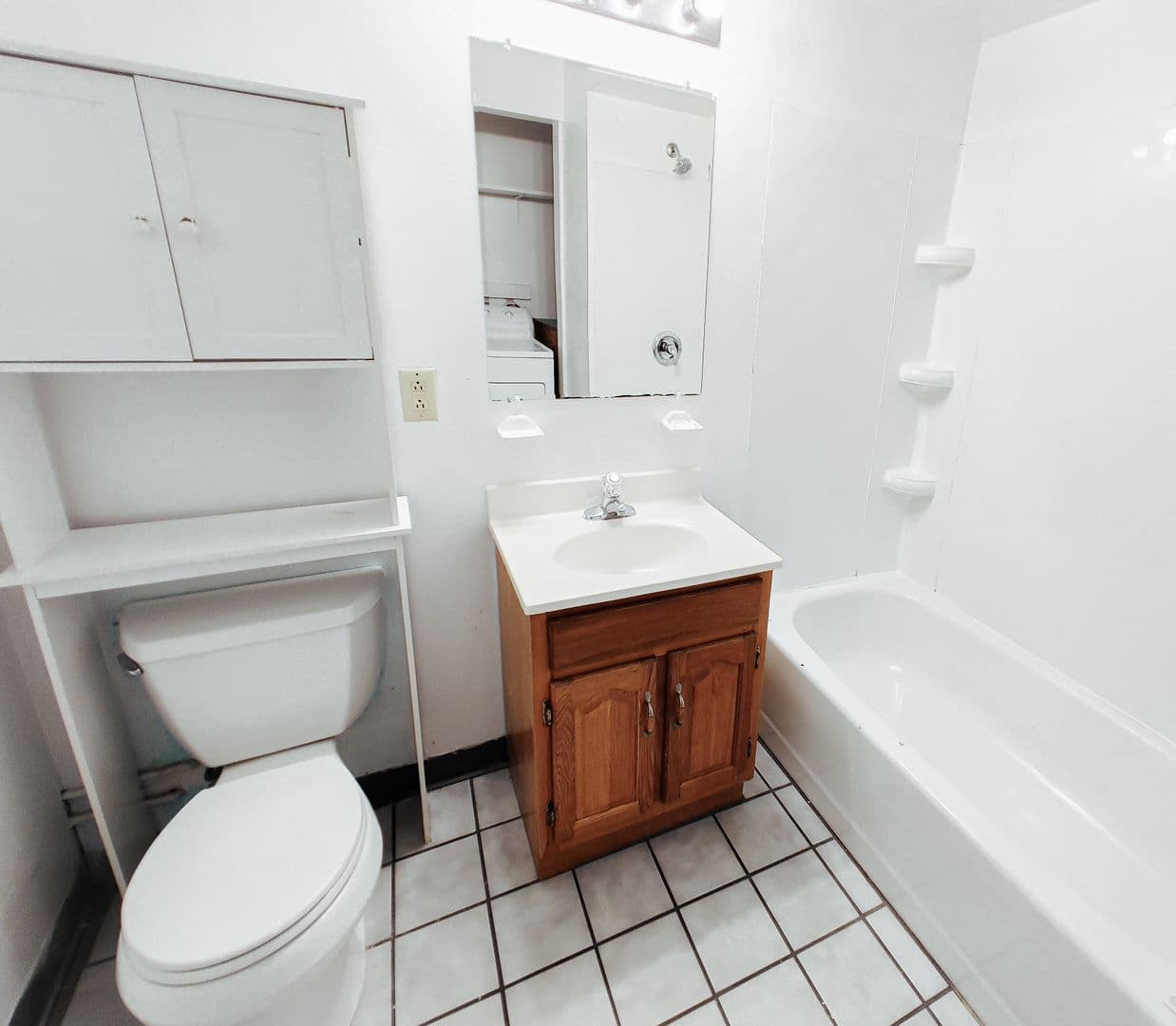 Columbus Apartment: 133 W 10th Ave/ Cottage
