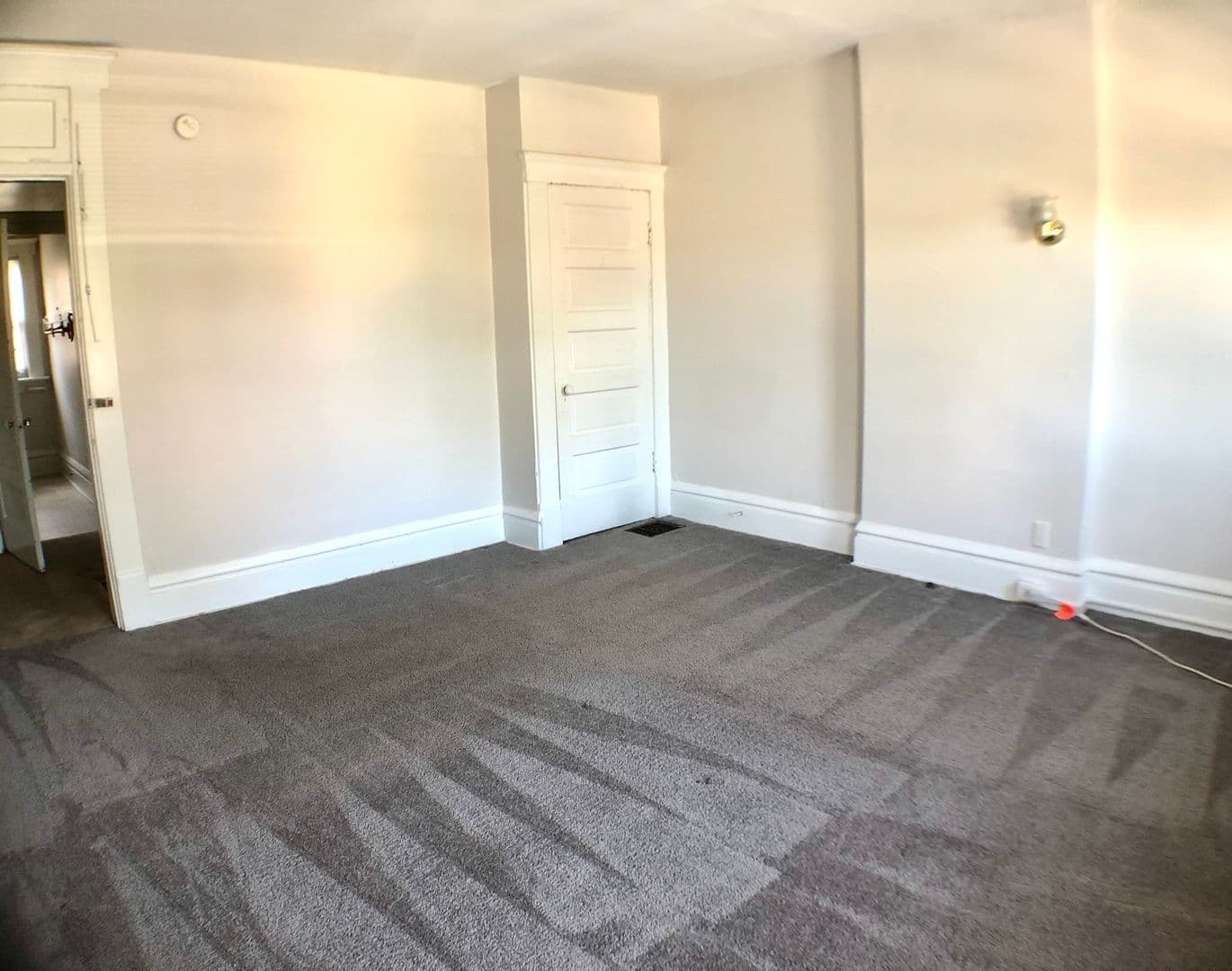 Columbus Townhome: 113-121 W 9th Ave