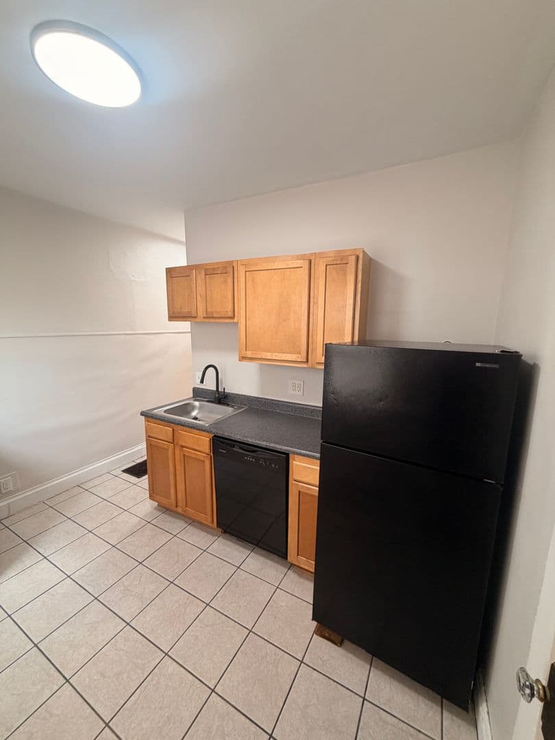 Columbus Apartment: 1814-1820 Summit Street