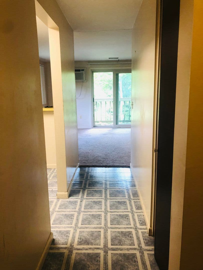 Columbus Apartment: 2028 Summit St.