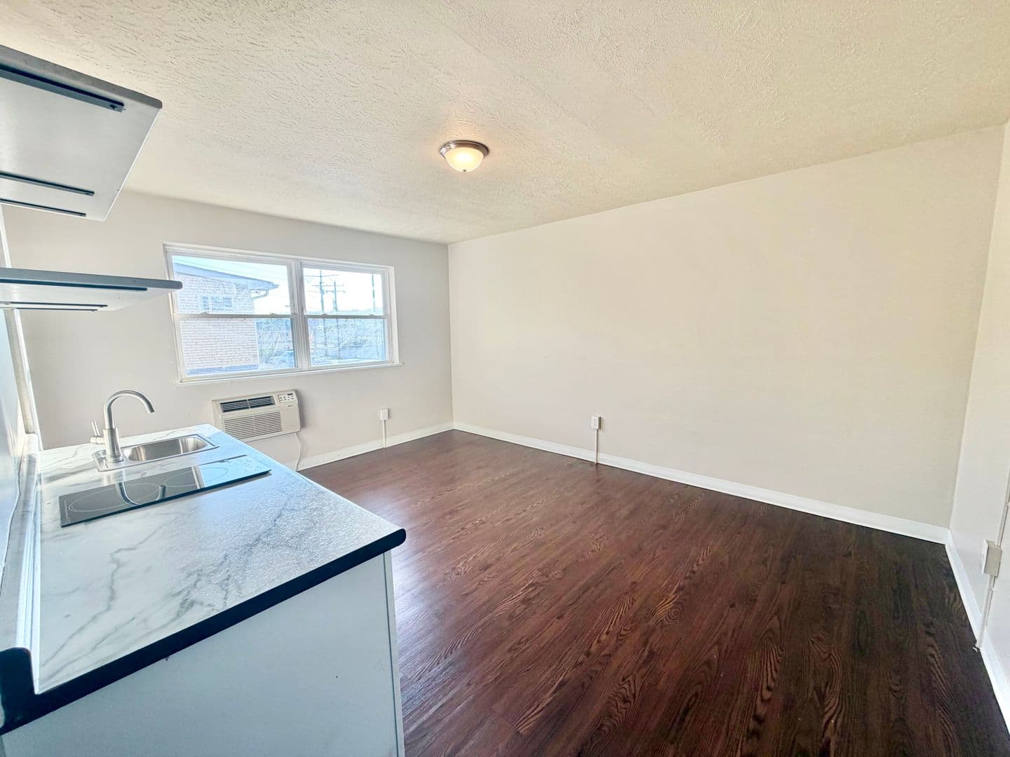 Cincinnati Apartment: 7743 Reading Road