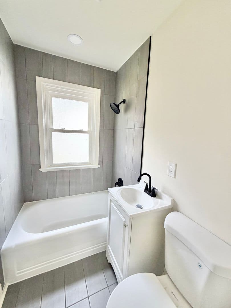 Cincinnati House: 14 Caldwell Drive