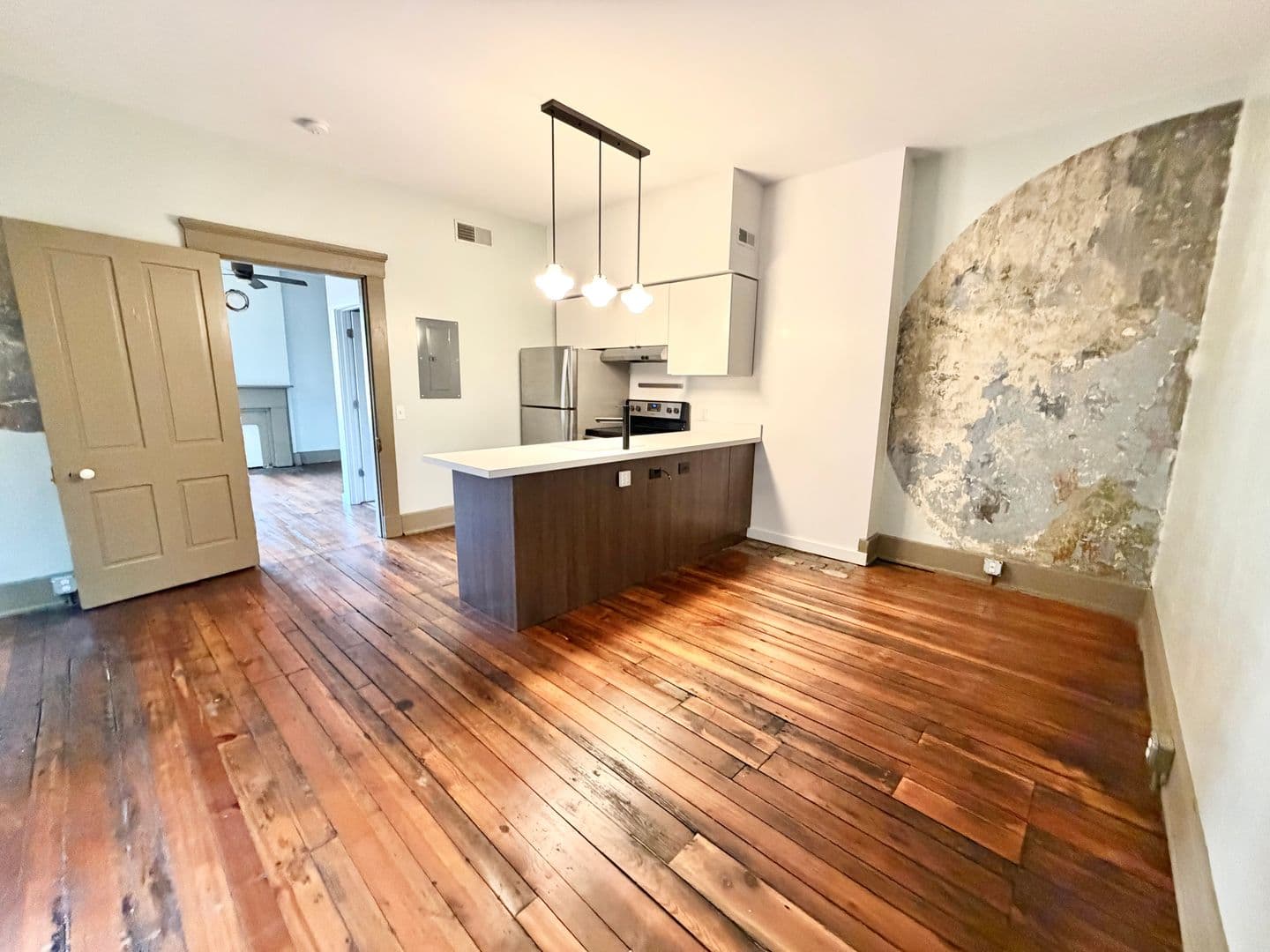 Cincinnati Apartment: 512 E. 12th St