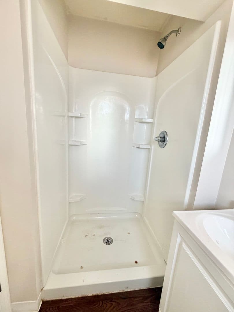 Cincinnati Apartment: 7743 Reading Road