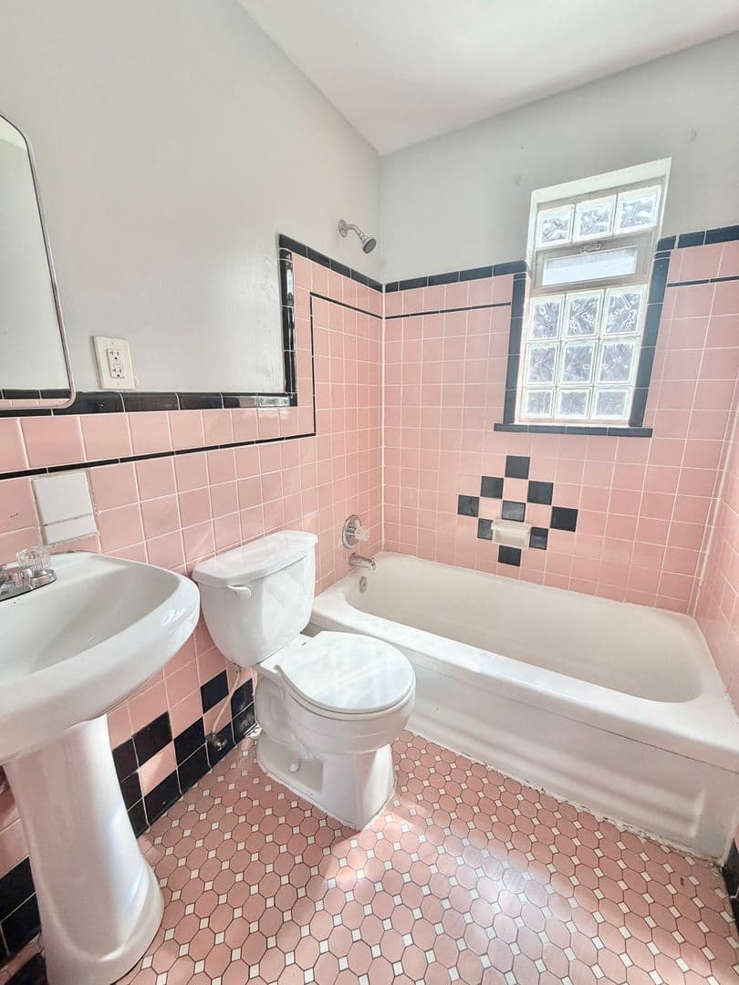 cincinnati House: 1280 Henkel Dr.