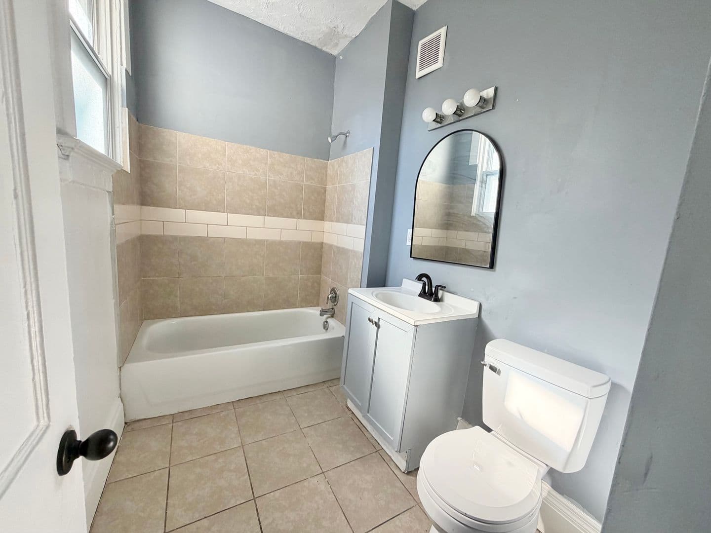 Cincinnati Apartment: 571 Blair avenue