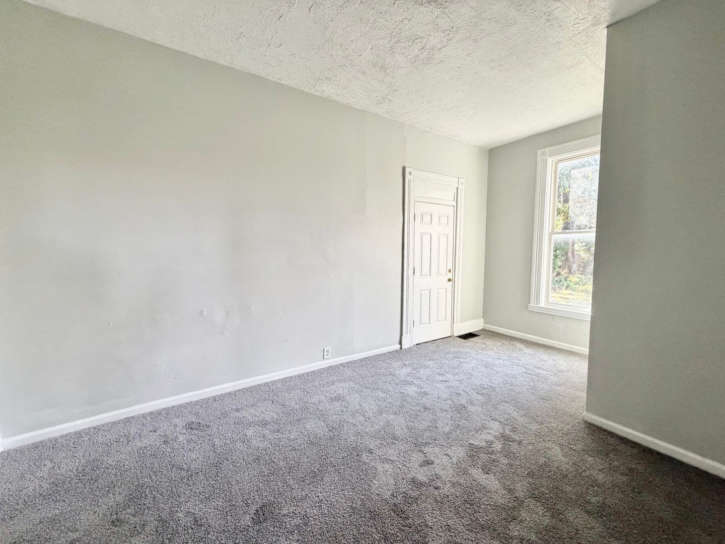 Cincinnati Apartment: 3627 Montgomery Rd.