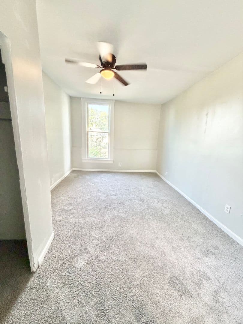 Cincinnati Apartment: 3627 Montgomery Rd.