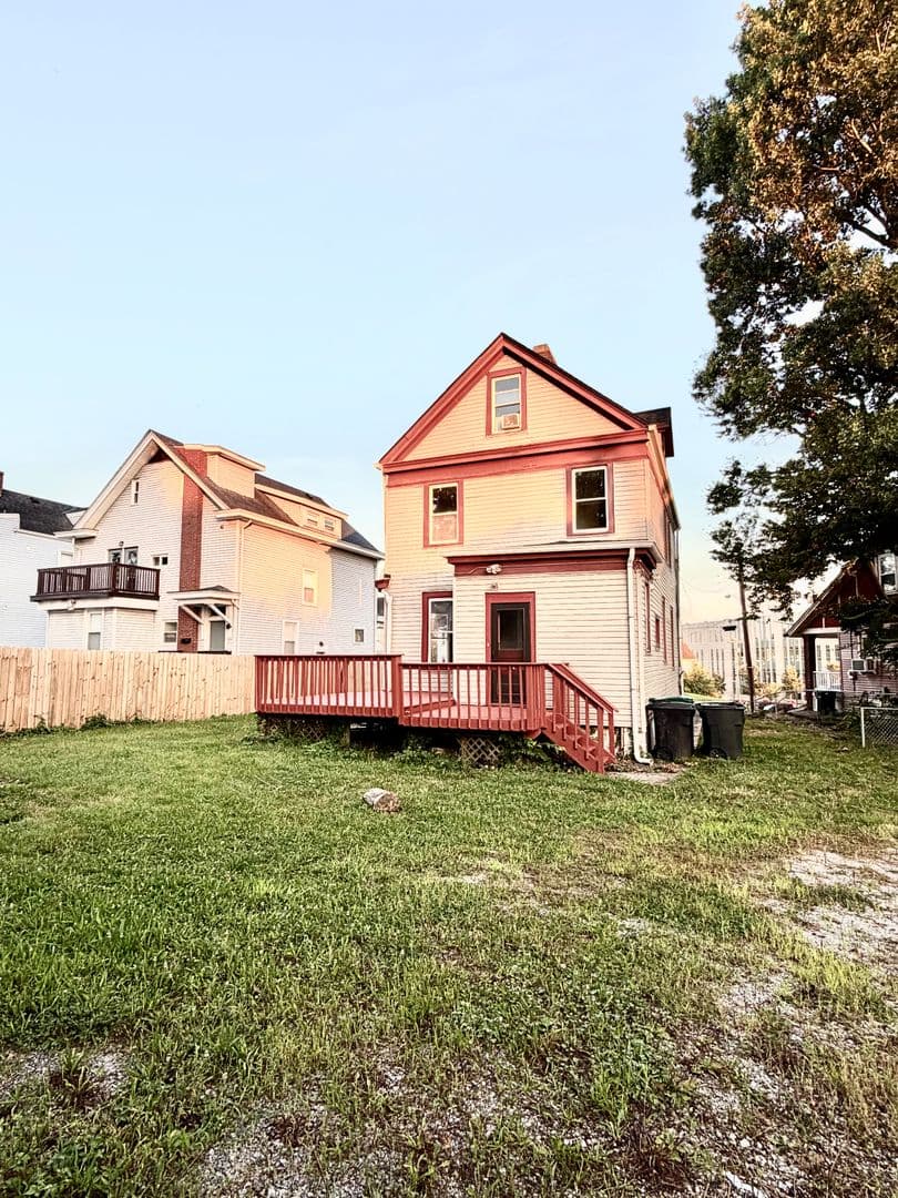 Cincinnati House: 3648 Brooks Ave.