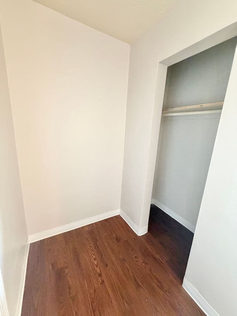 Cincinnati Apartment: 7743 Reading Road
