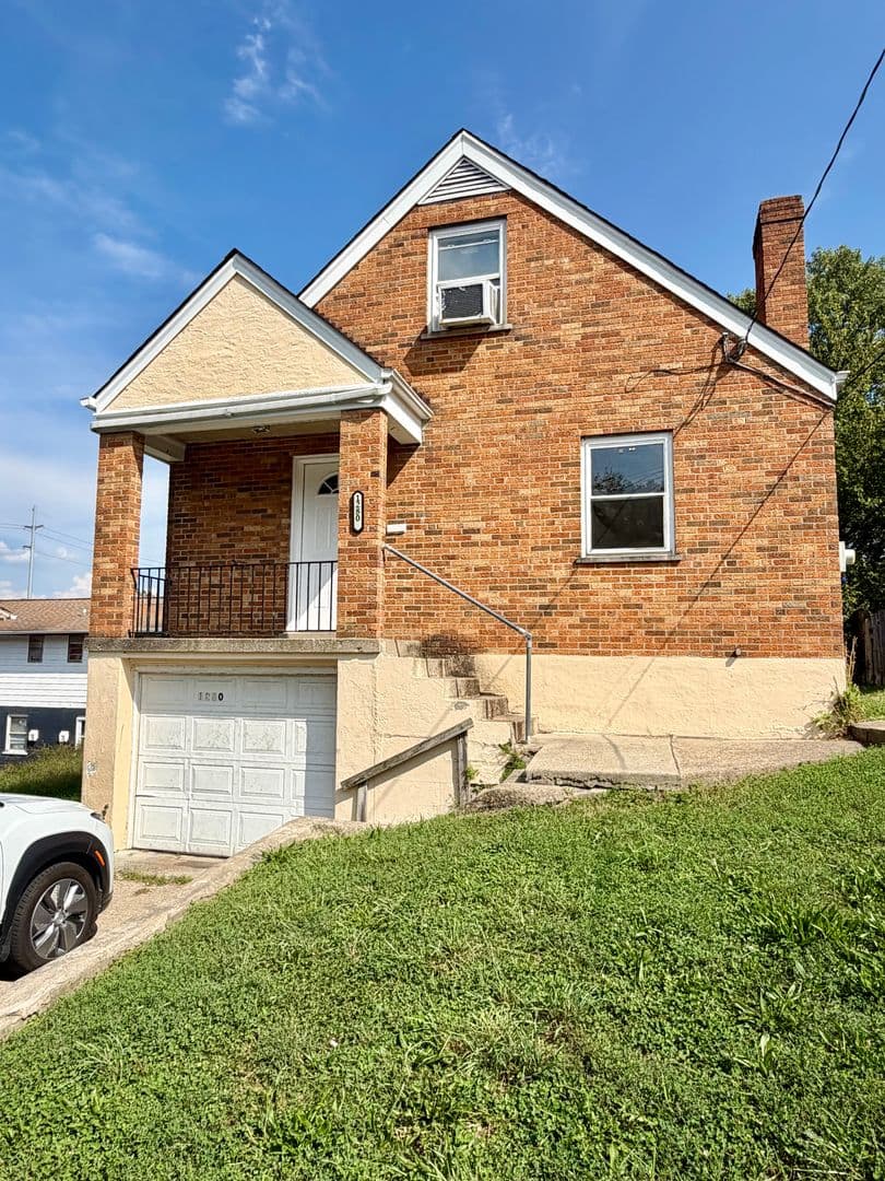 cincinnati House: 1280 Henkel Dr.