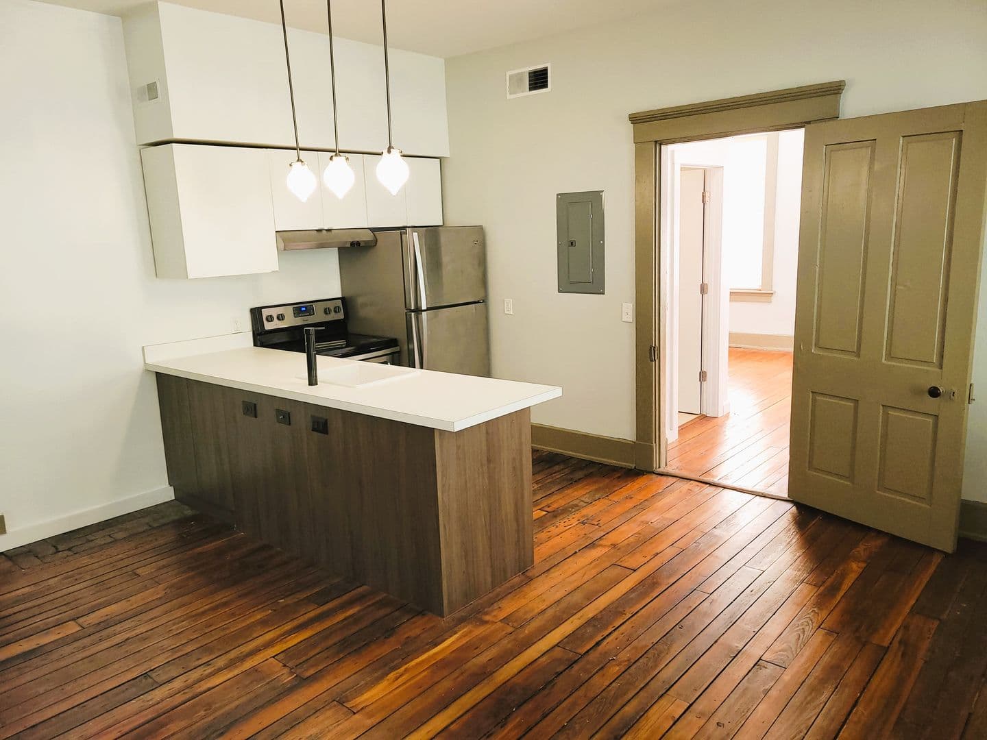 Cincinnati Apartment: 512 E. 12th St