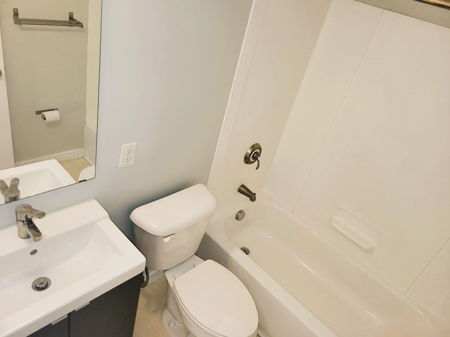 Cincinnati Apartment: 512 E. 12th St