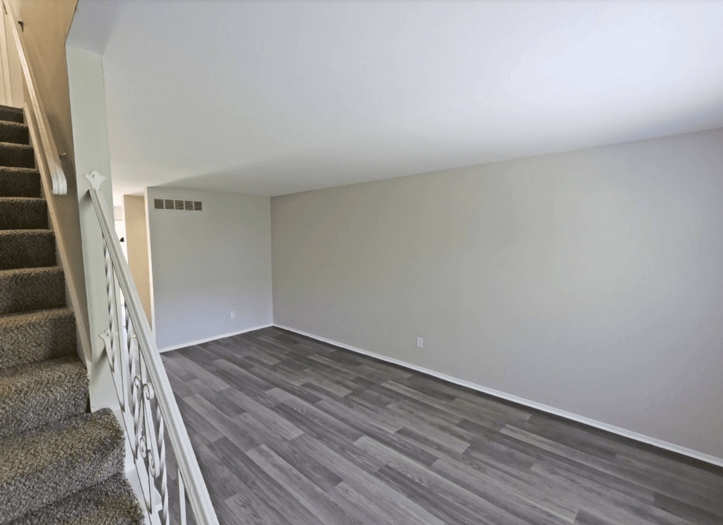 Florissant Apartment: 2990 Santiago Drive