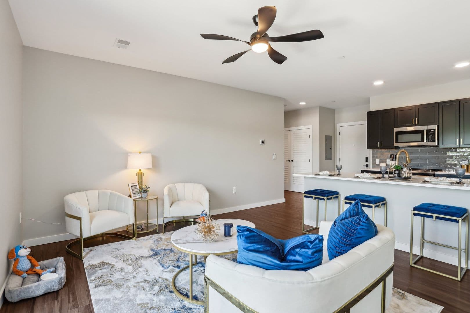 Edwardsville Apartment: 420 N Main