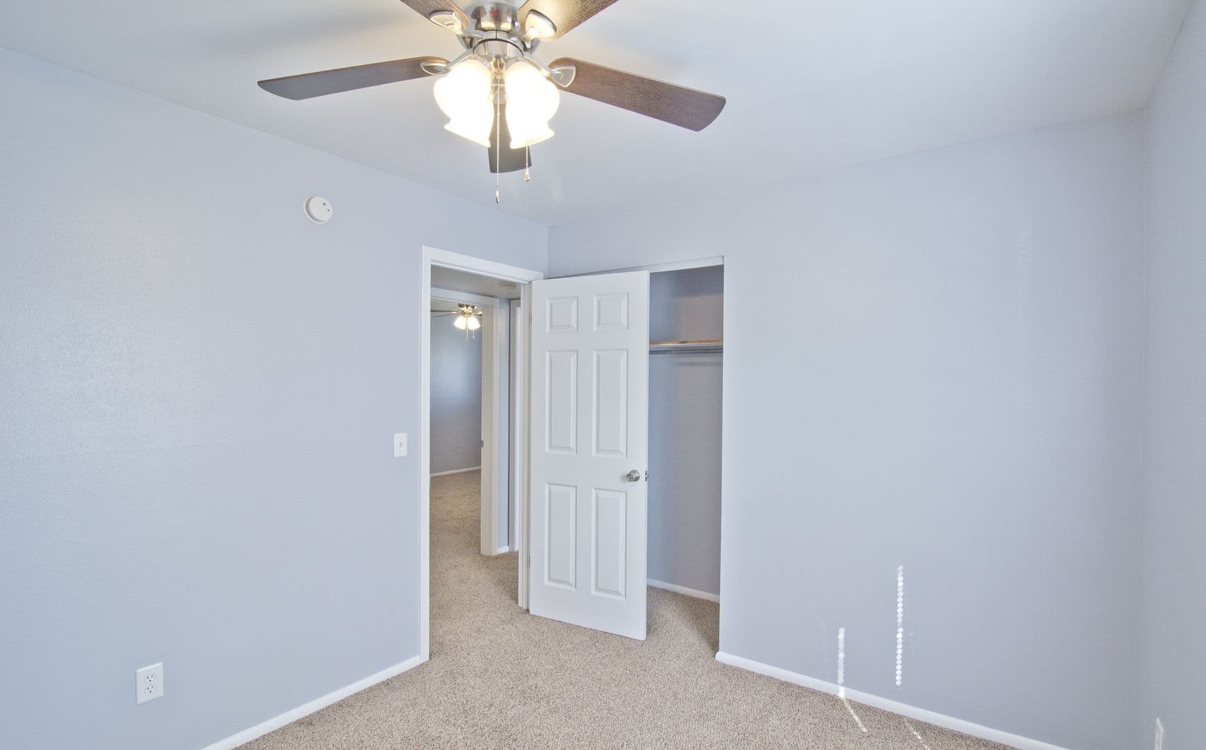 Edwardsville Apartment: 30 Devon Ct