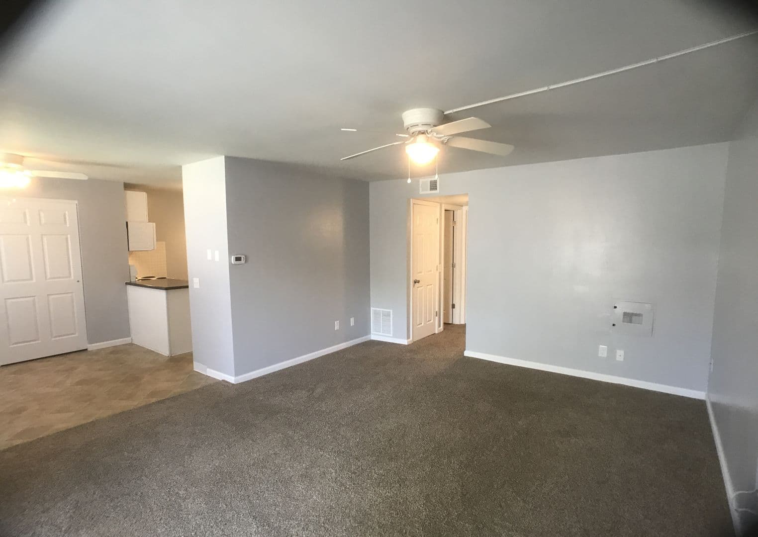 Edwardsville Apartment: 40 Devon Ct