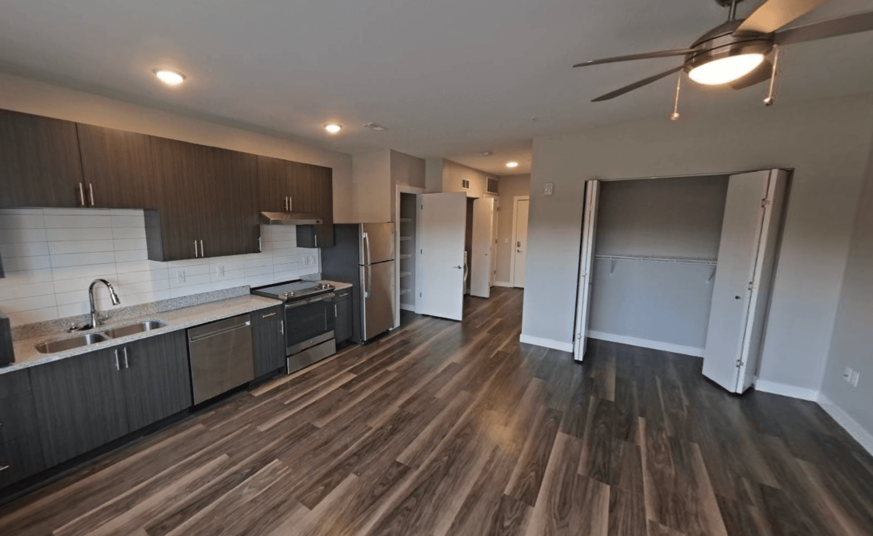 Edwardsville Apartment: 1010 Enclave Boulevard