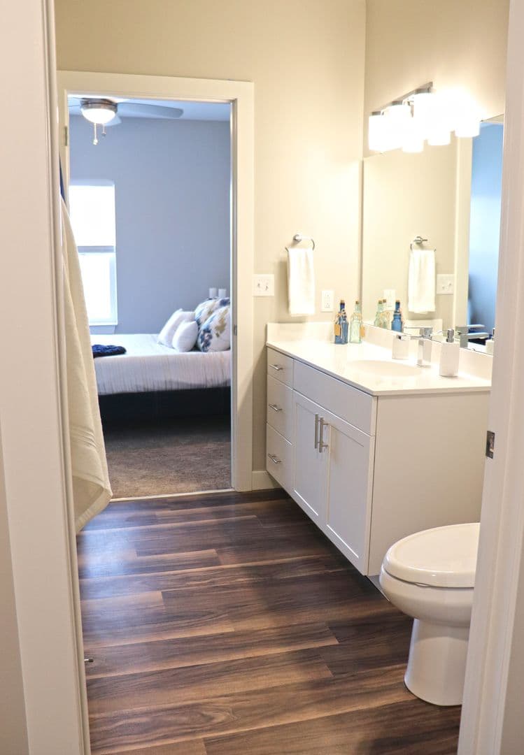 Edwardsville Apartment: 1010 Enclave Boulevard