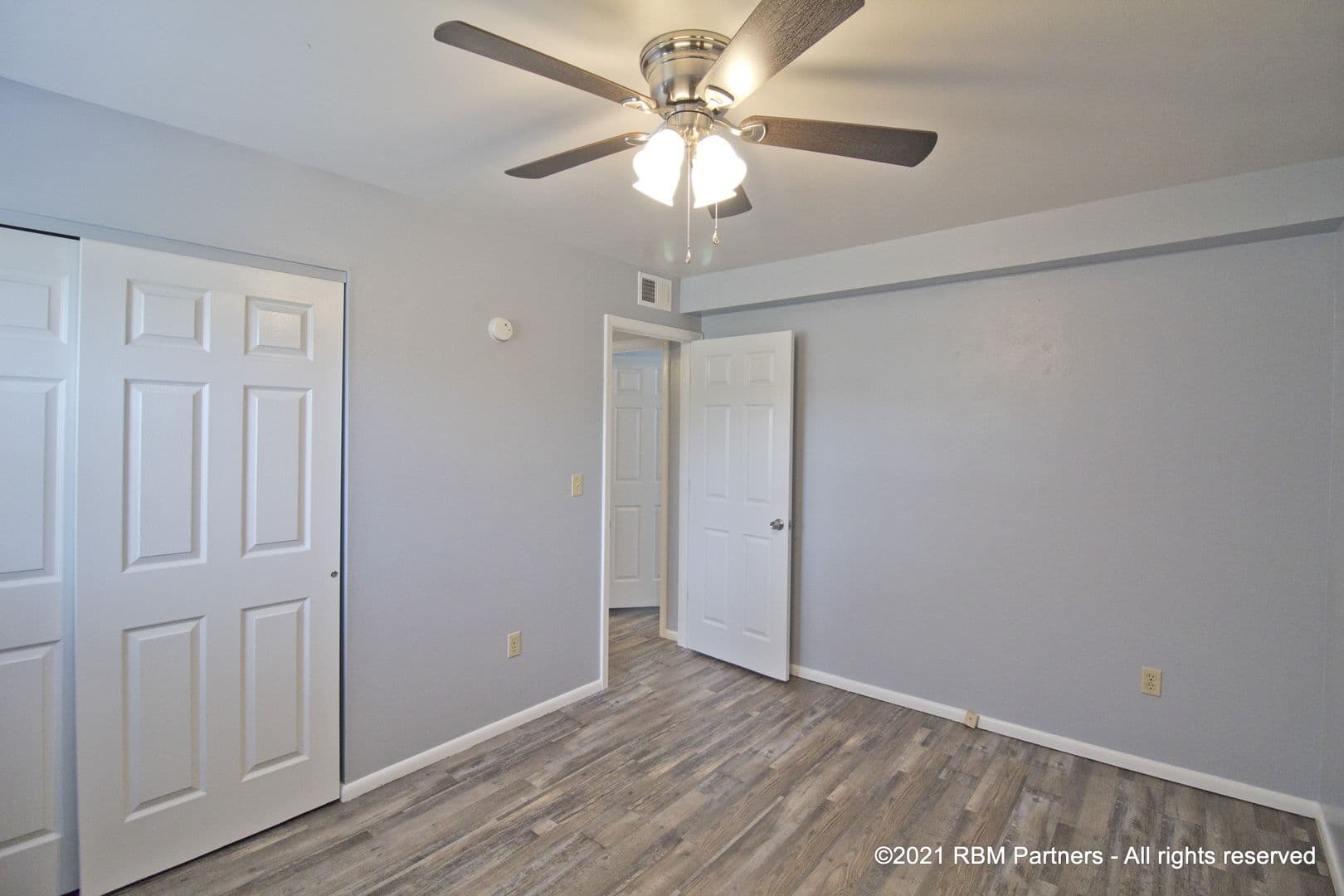 Edwardsville Apartment: 30 Devon Ct