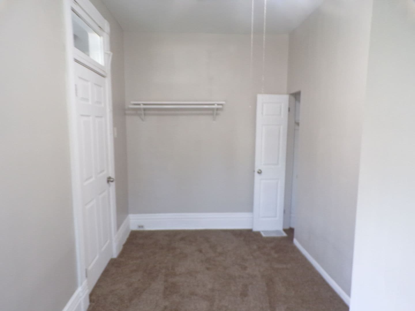 Edwardsville Apartment: 505 N Main St