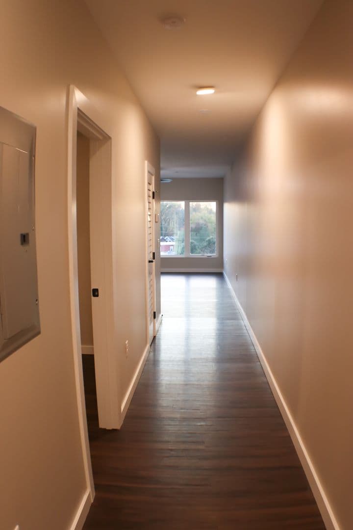 Edwardsville Apartment: 420 N Main