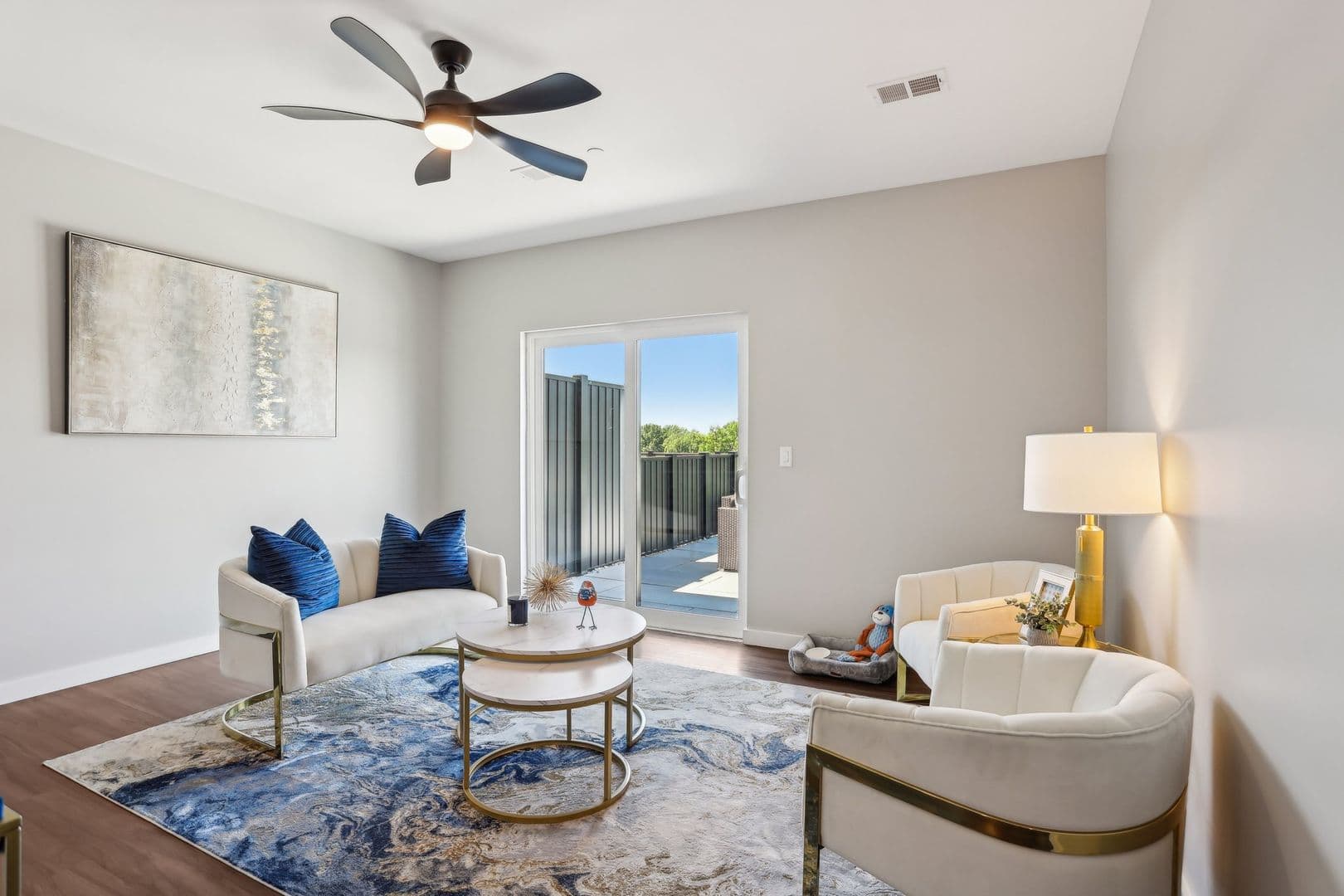 Edwardsville Apartment: 420 N Main