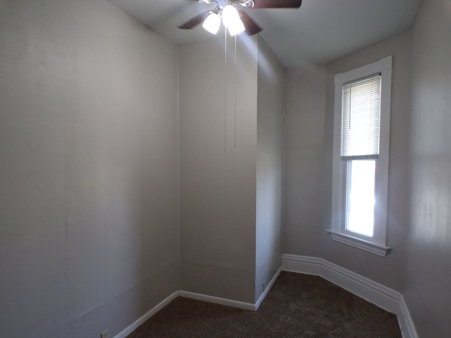 Edwardsville Apartment: 505 N Main St