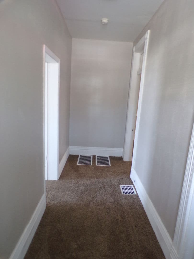 Edwardsville Apartment: 505 N Main St