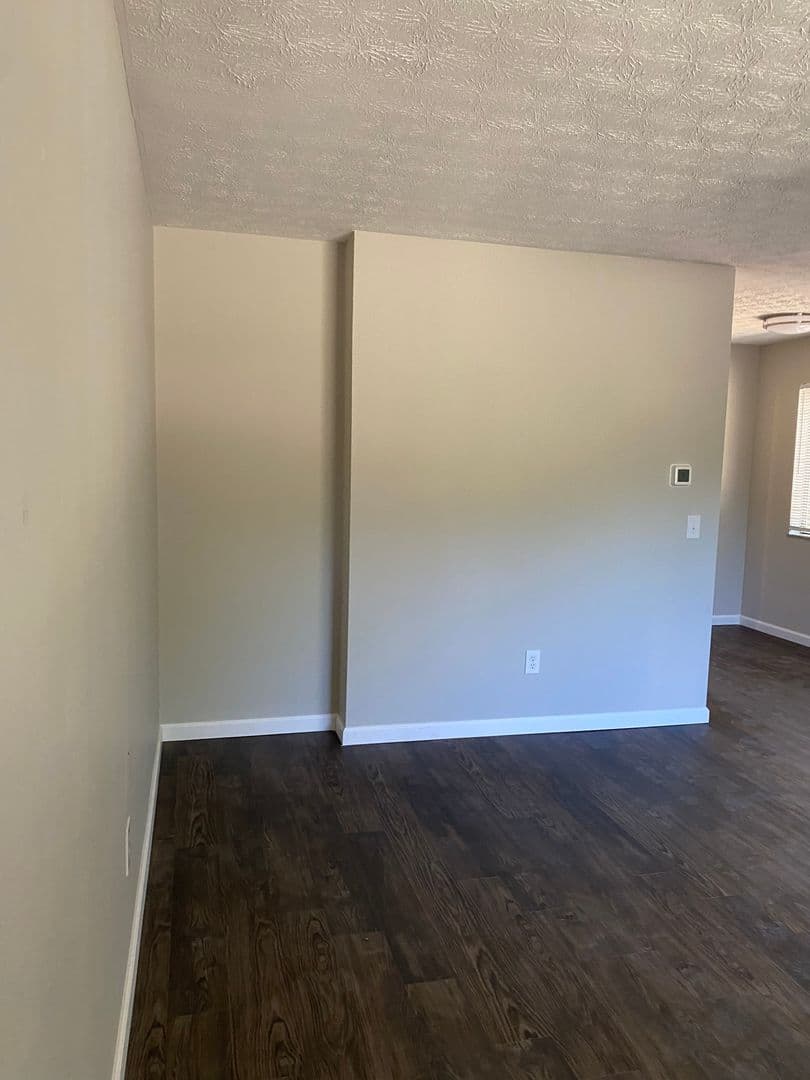 Edwardsville Apartment: 89 Devon Ct