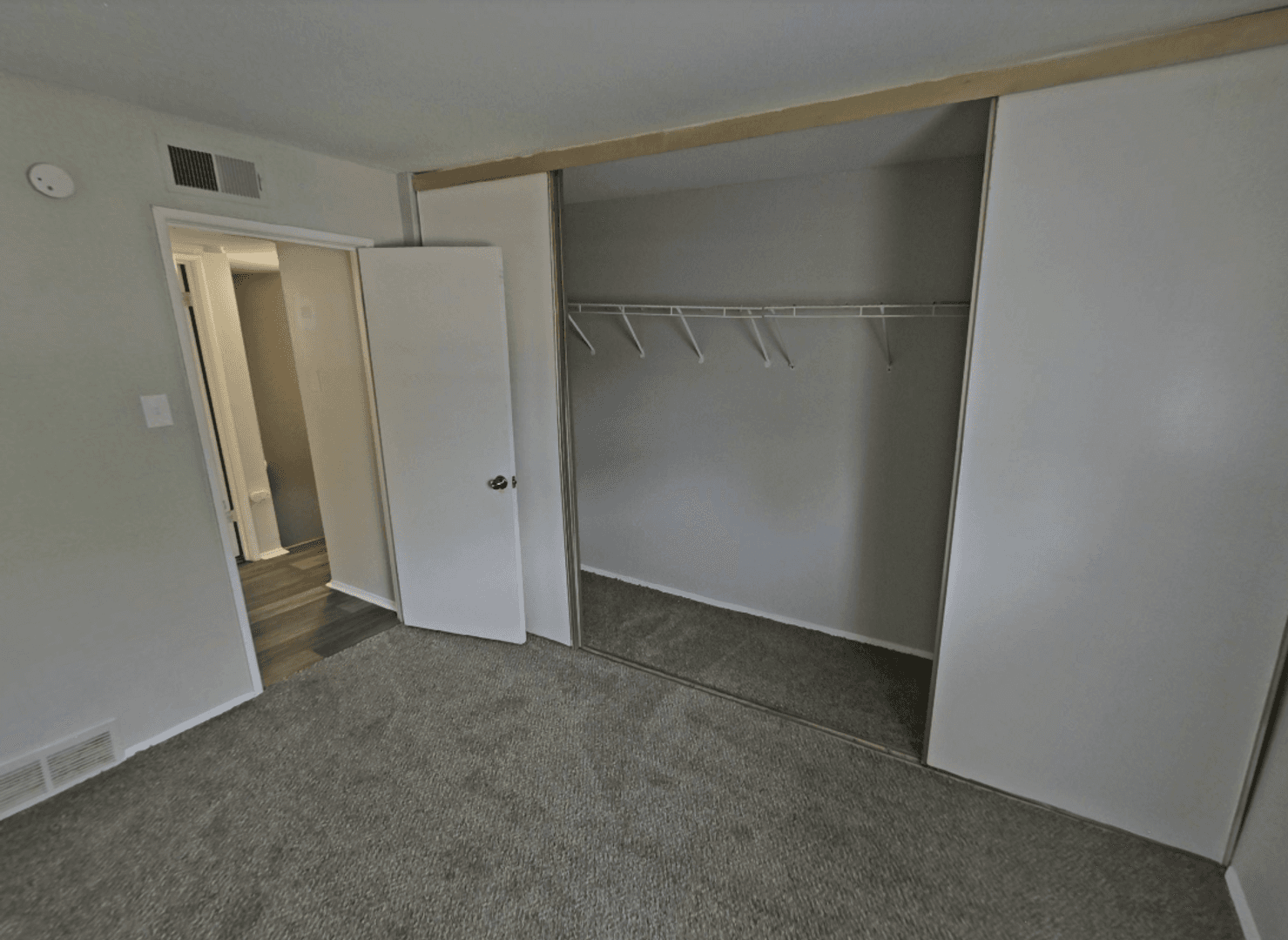 Florissant Apartment: 2990 Santiago Drive