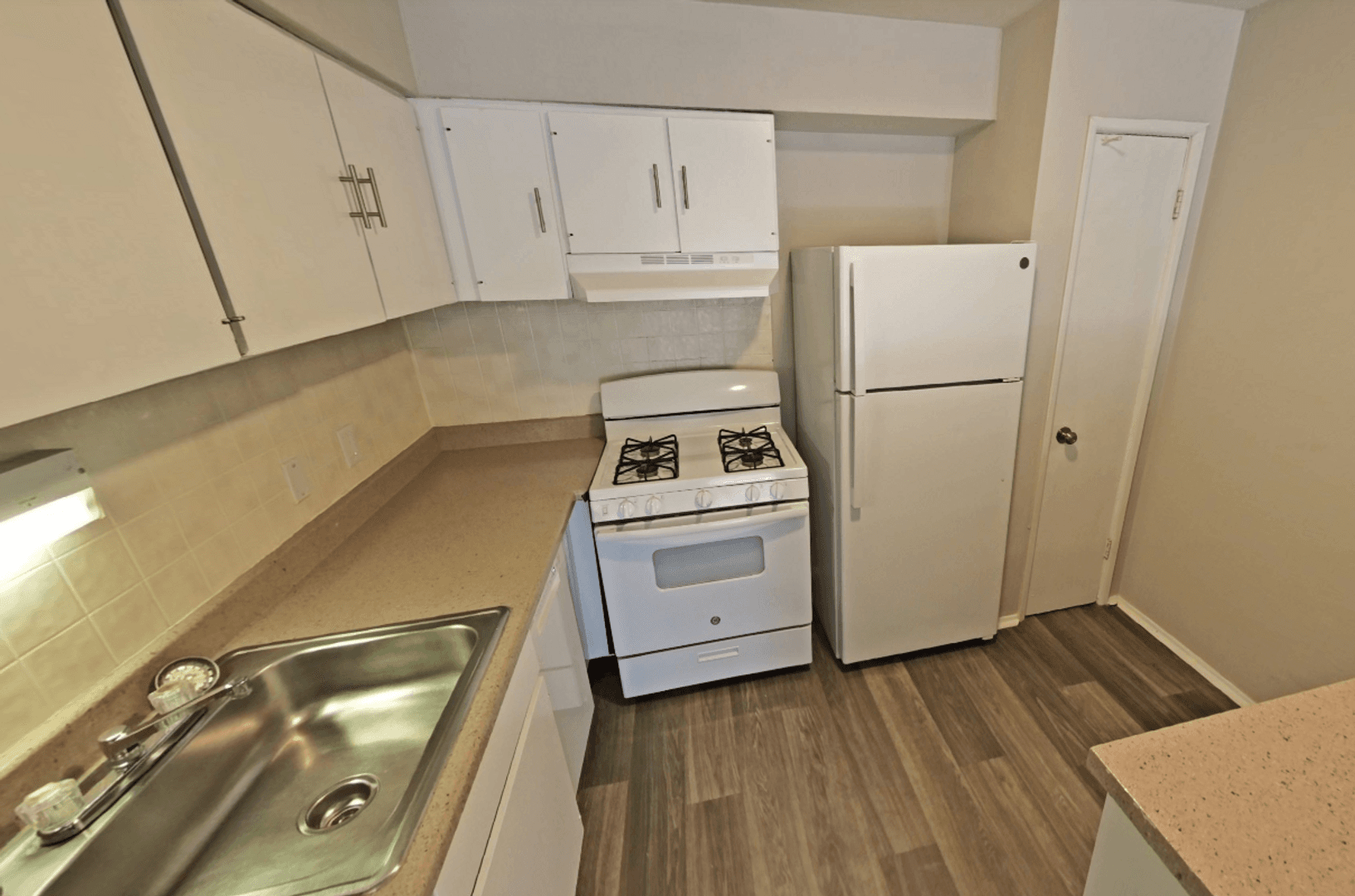 Florissant Apartment: 2990 Santiago Drive