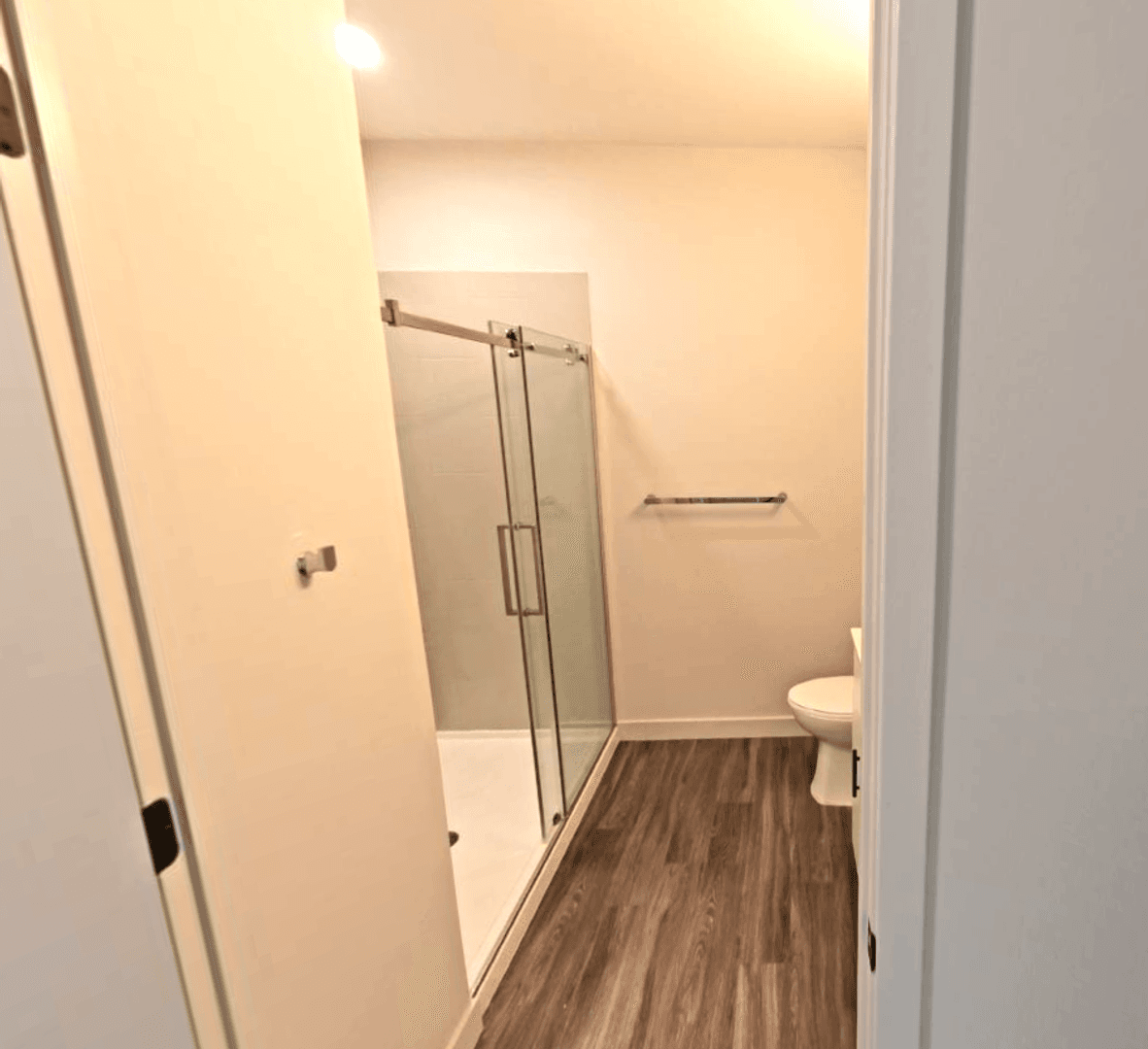 St Louis Apartment: 299 DeBaliviere Ave