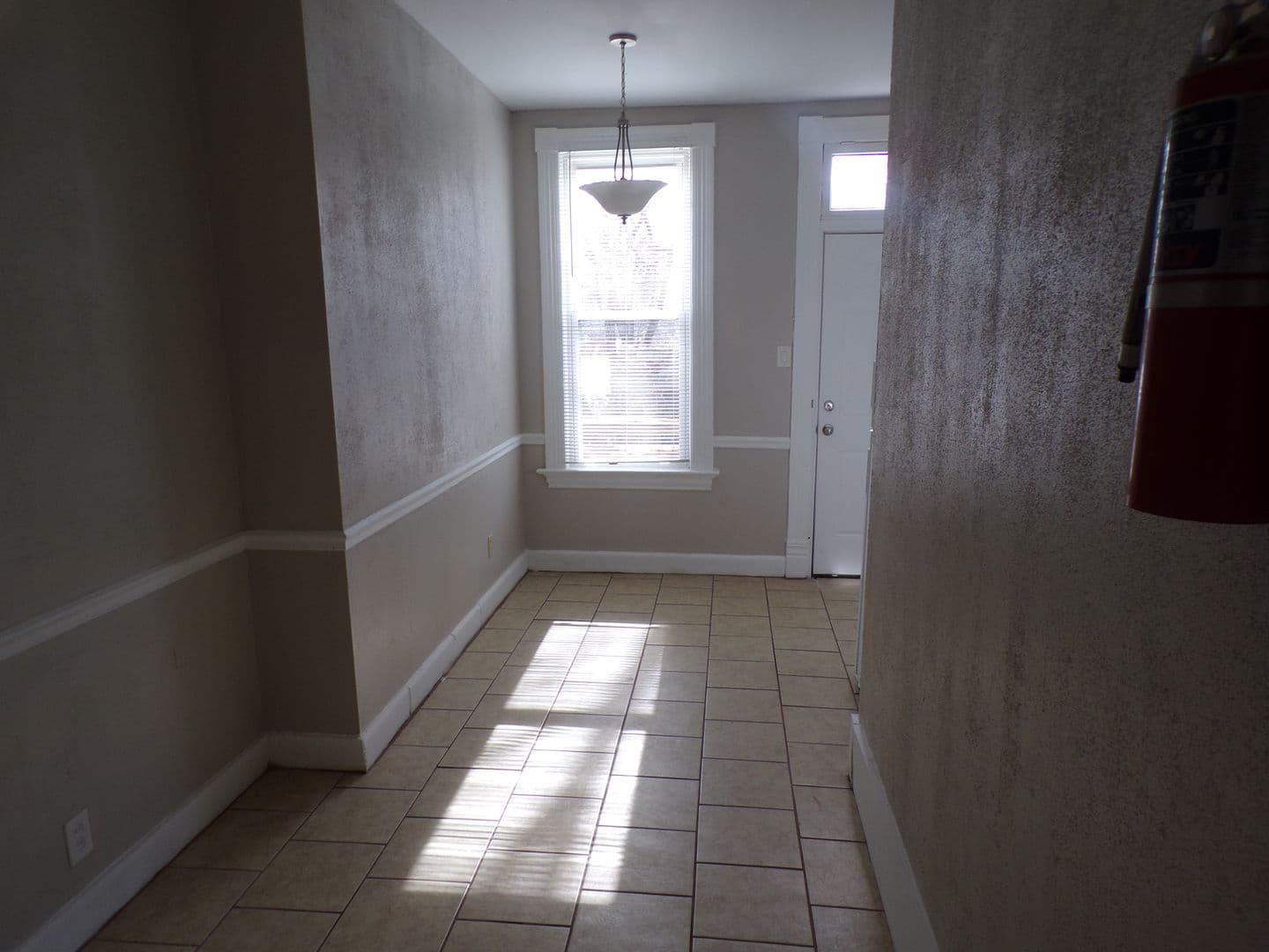 Edwardsville Apartment: 505 N Main St