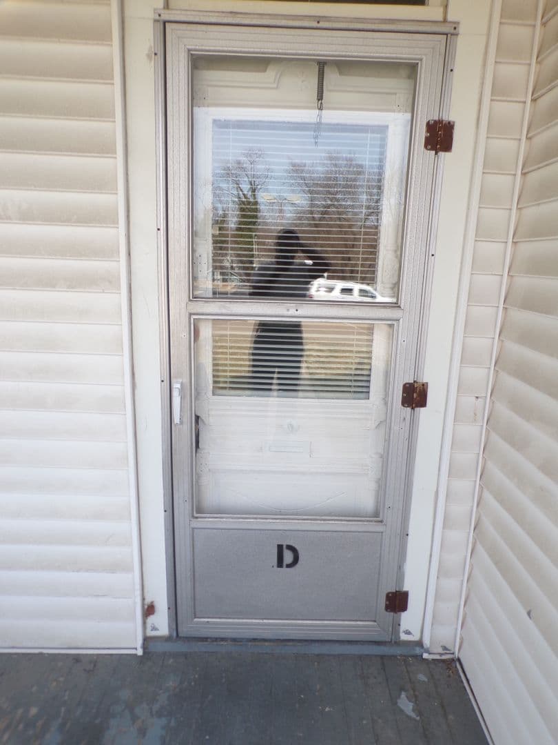 Edwardsville Apartment: 505 N Main St