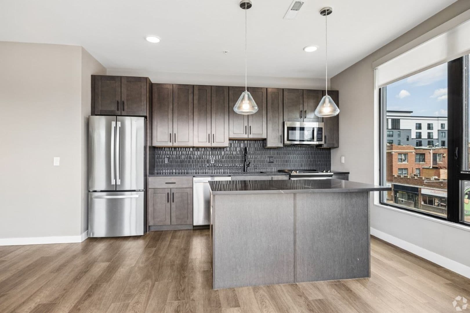 St Louis Apartment: 299 DeBaliviere Ave