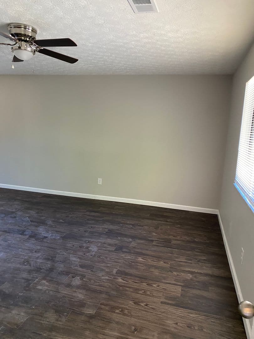 Edwardsville Apartment: 89 Devon Ct