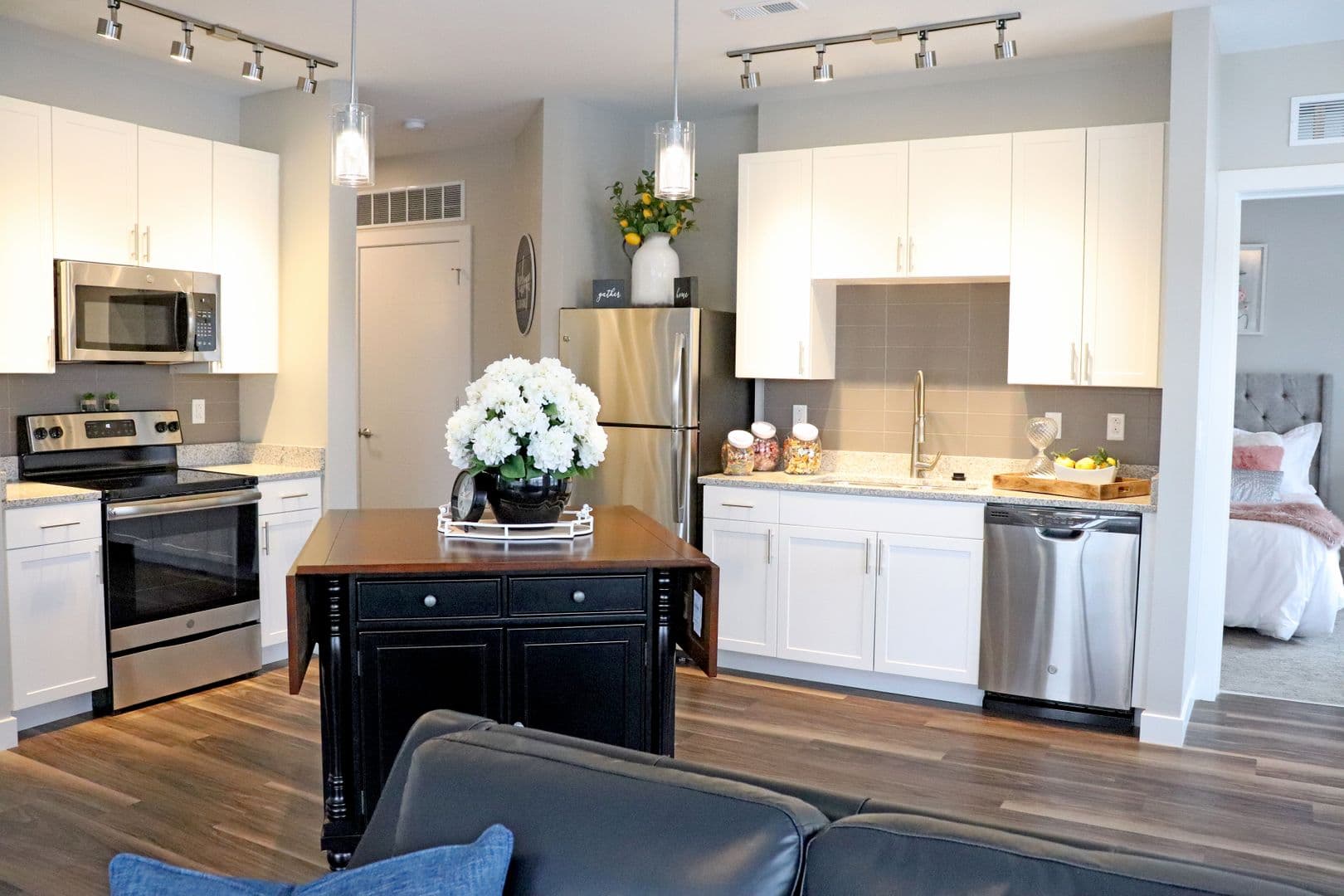 Edwardsville Apartment: 1010 Enclave Boulevard