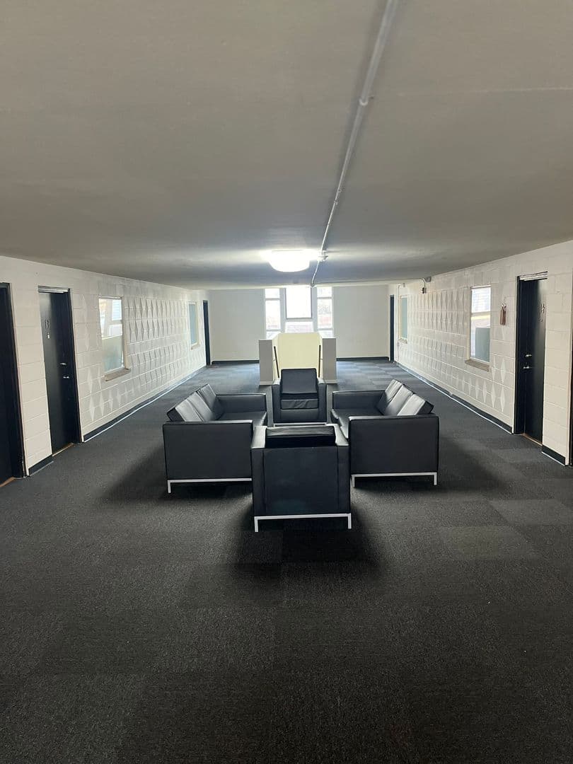 Edwardsville Apartment: 518 Hillsboro Ave